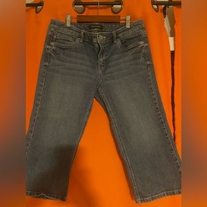 White House Black Market-Crop jeans, like new condition, size 10